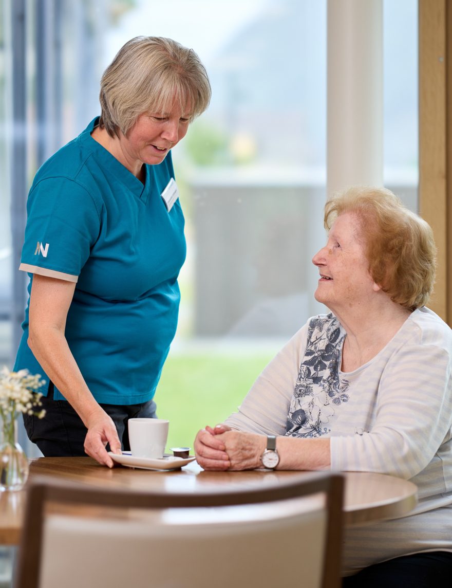 Der Spannort mit seiner Cafeteria und dem grosszügigen Speisesaal ist ein Ort der Begegnung für Jung und Alt. Der Spannort mit seiner Cafeteria und dem grosszügigen Speisesaal ist ein Ort der Begegnung für Jung und Alt.